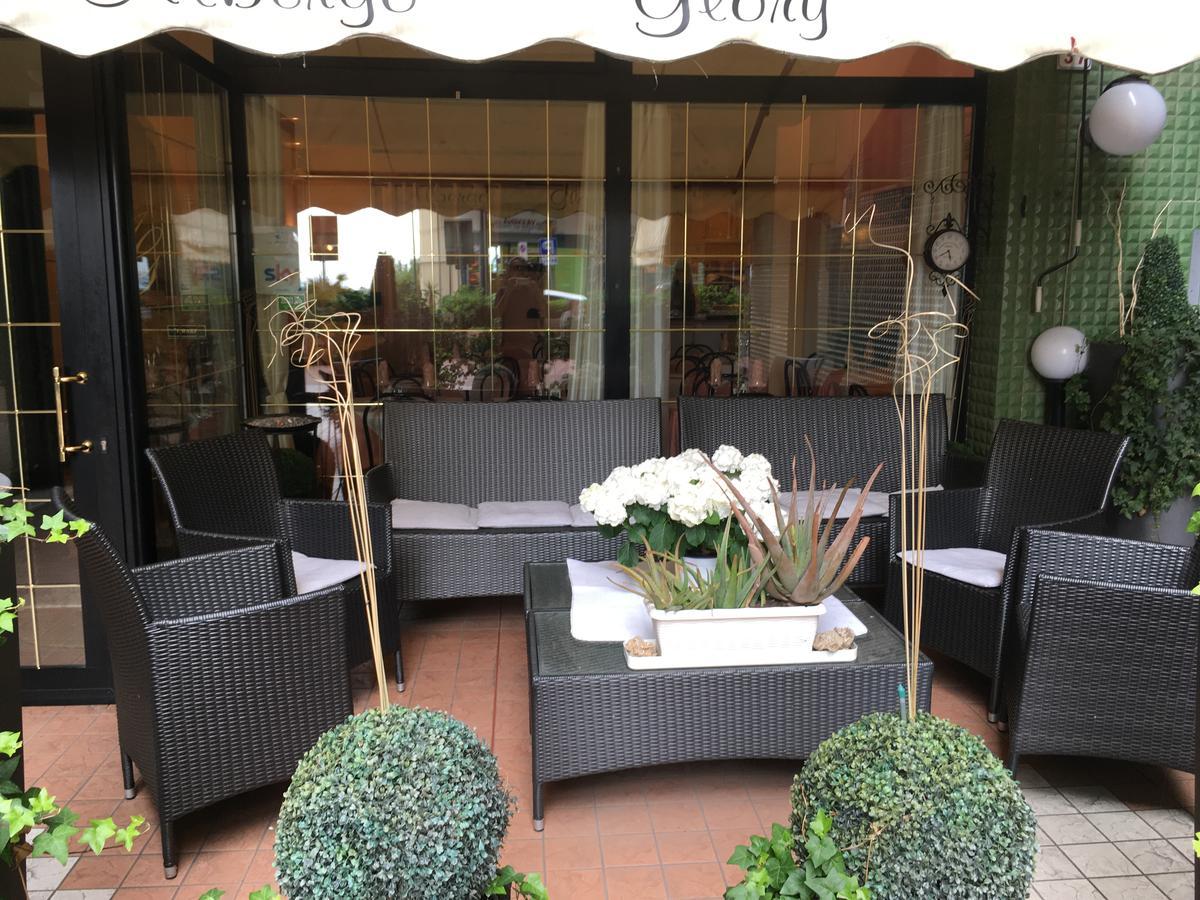 Albergo Glory Borghetto Santo Spirito Exterior photo