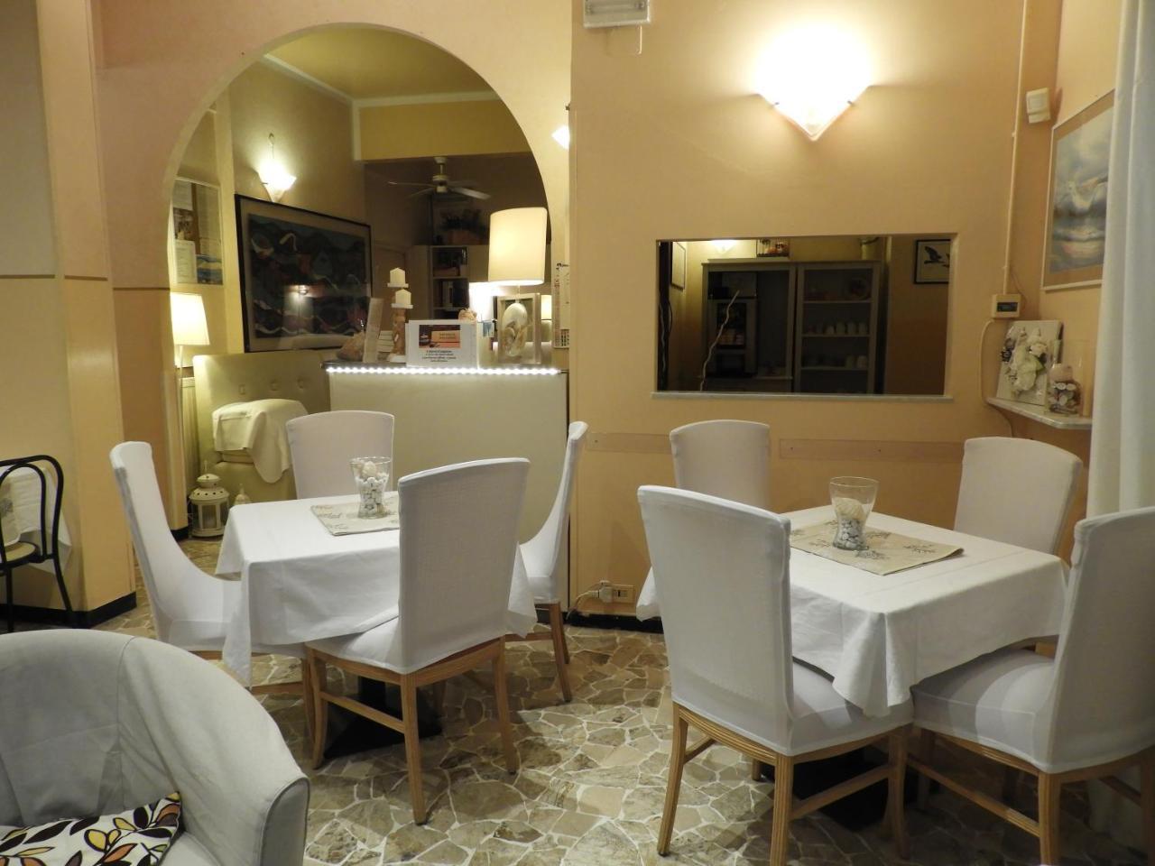 Albergo Glory Borghetto Santo Spirito Exterior photo